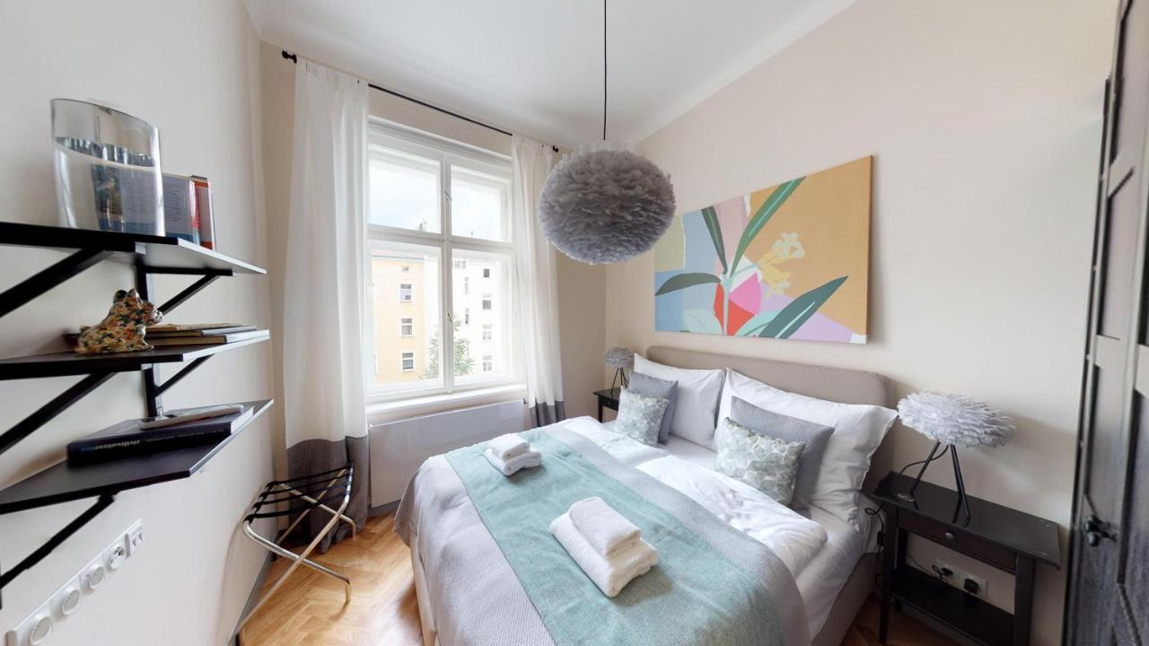 Garden Suites Residence By Tkc Praha Bagian luar foto